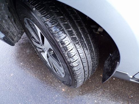 Used 2019 Subaru Outback 2.5i Limited image 2