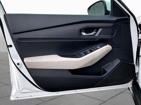 Used 2023 Honda Accord EX image 21