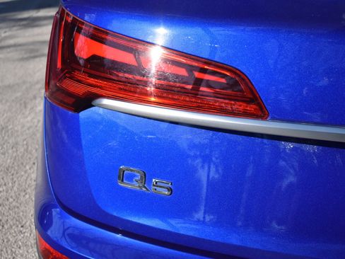 Used 2021 Audi Q5 2.0T Premium Plus w/ Premium Plus Package image 18