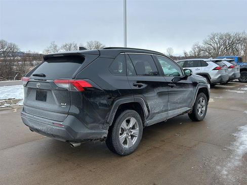 Used 2025 Toyota RAV4 XLE image 5