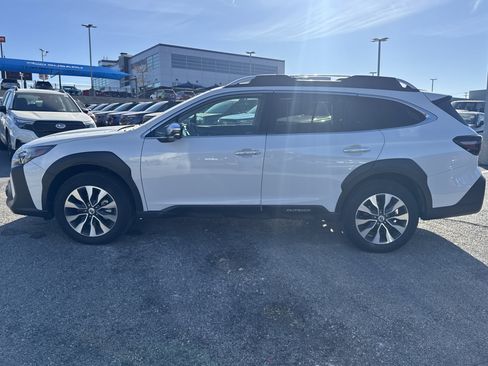 Certified 2025 Subaru Outback Touring XT image 6
