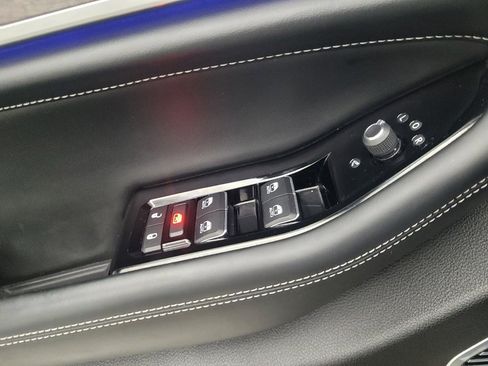 Used 2022 Jeep Grand Cherokee Overland w/ Luxury Tech Group IV image 27