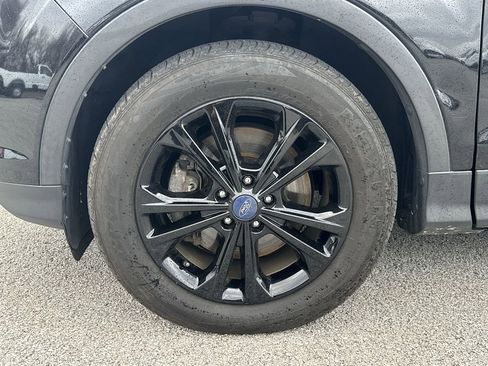 Used 2018 Ford Escape SEL image 19