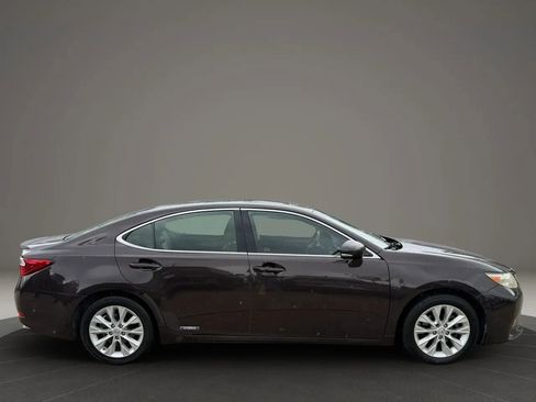 Used 2013 Lexus ES 300h w/ Luxury Pkg FWD image 38