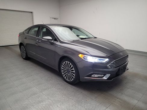 Used 2017 Ford Fusion SE w/ Fusion SE Technology Package image 13