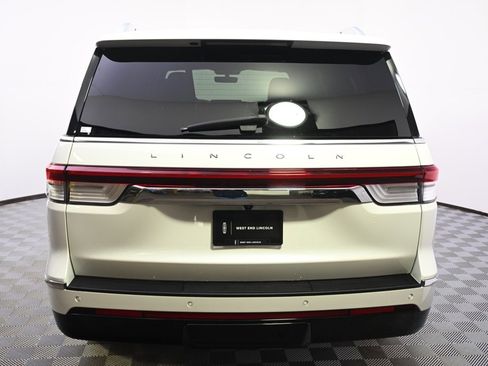 Certified 2024 Lincoln Navigator L Reserve w/ Equipment Group 201A image 5