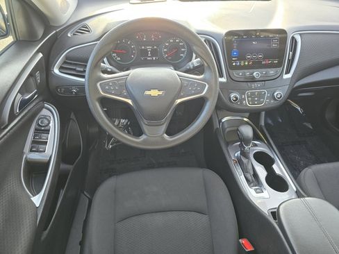 Used 2024 Chevrolet Malibu LT image 22