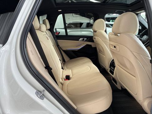 Used 2021 BMW X5 sDrive40i w/ Convenience Package RWD image 14