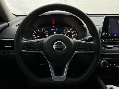 Used 2022 Nissan Altima 2.5 SV FWD image 31