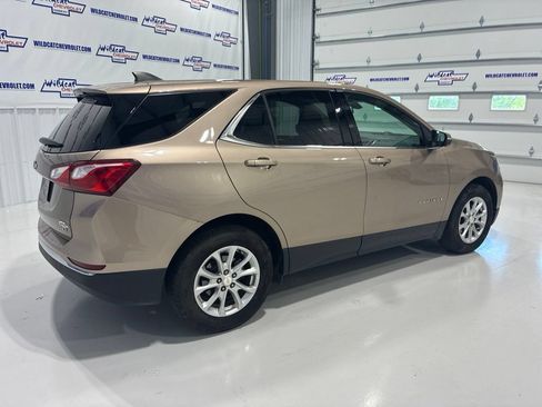 Used 2018 Chevrolet Equinox LT FWD image 6