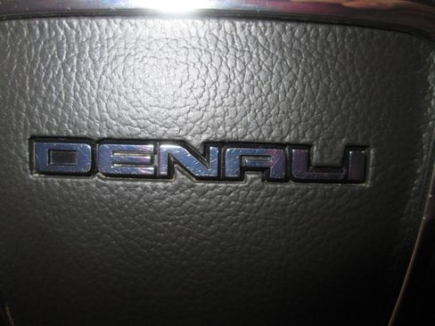 Used 2017 GMC Yukon XL Denali w/ Open Road Package image 13