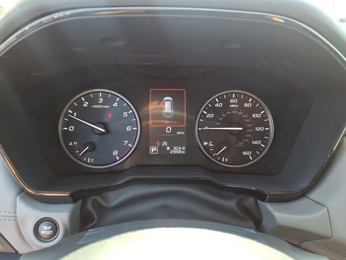 Used 2025 Subaru Outback Premium w/ Popular Package #1A image 24