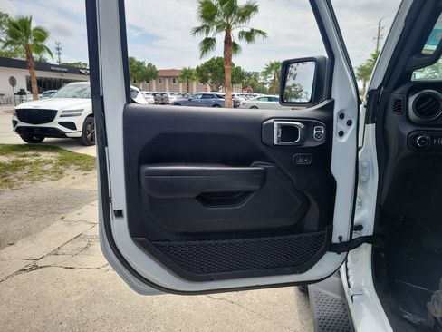 Used 2021 Jeep Wrangler Sport AWD/4WD image 20