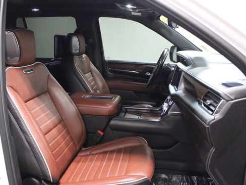 Used 2023 GMC Yukon Denali Ultimate image 27