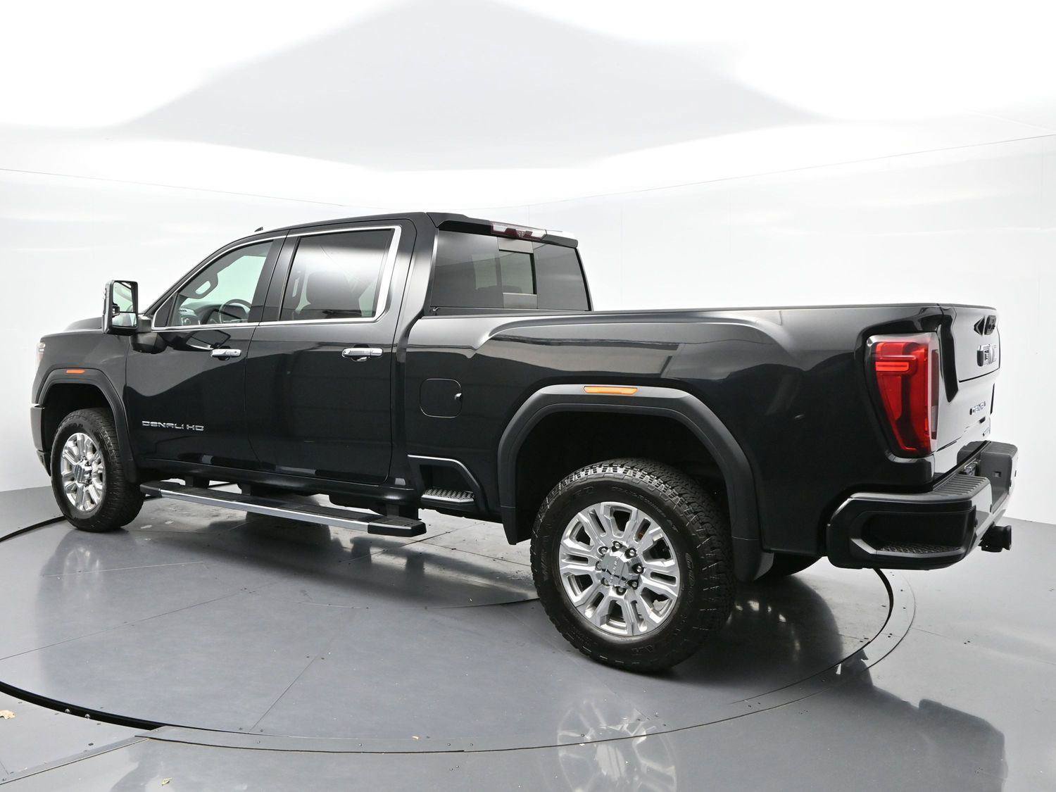 Used 2020 GMC Sierra 2500 Denali w/ Denali Ultimate Package AWD/4WD image 5