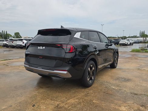 New 2026 Kia Sportage LX FWD image 8