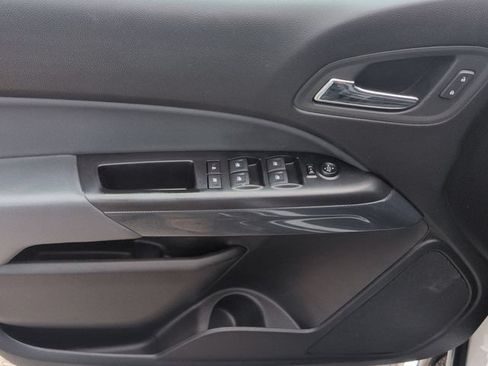 Used 2019 Chevrolet Colorado Z71 AWD/4WD image 25
