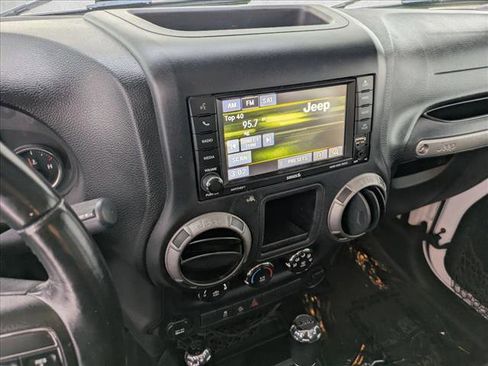 Used 2016 Jeep Wrangler Unlimited Sport w/ Connectivity Group AWD/4WD image 12