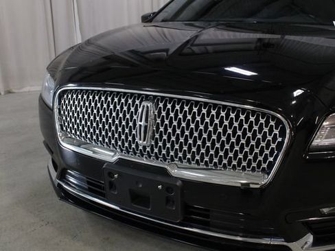 Used 2017 Lincoln Continental Select w/ Climate Package AWD/4WD image 32