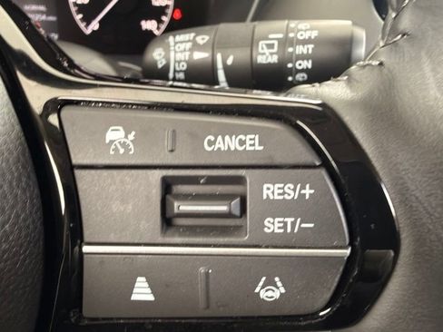 Certified 2024 Honda HR-V EX-L image 30