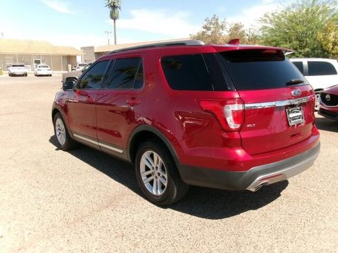 Used 2017 Ford Explorer XLT w/ Equipment Group 201A FWD image 7