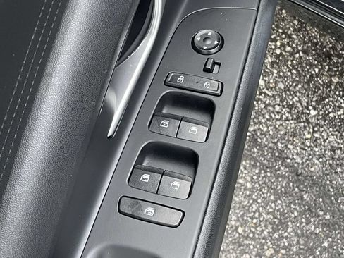 Certified 2023 Hyundai Elantra Blue FWD image 6