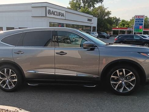Used 2023 Acura MDX SH-AWD w/ Technology Package image 6
