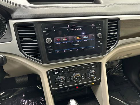 Used 2021 Volkswagen Atlas SE w/ Panoramic Sunroof Package image 31