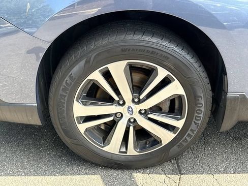 Used 2018 Subaru Outback 3.6R Limited AWD/4WD image 8