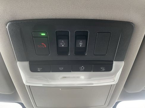 Used 2022 Nissan Rogue SL w/ SL Premium Package image 31