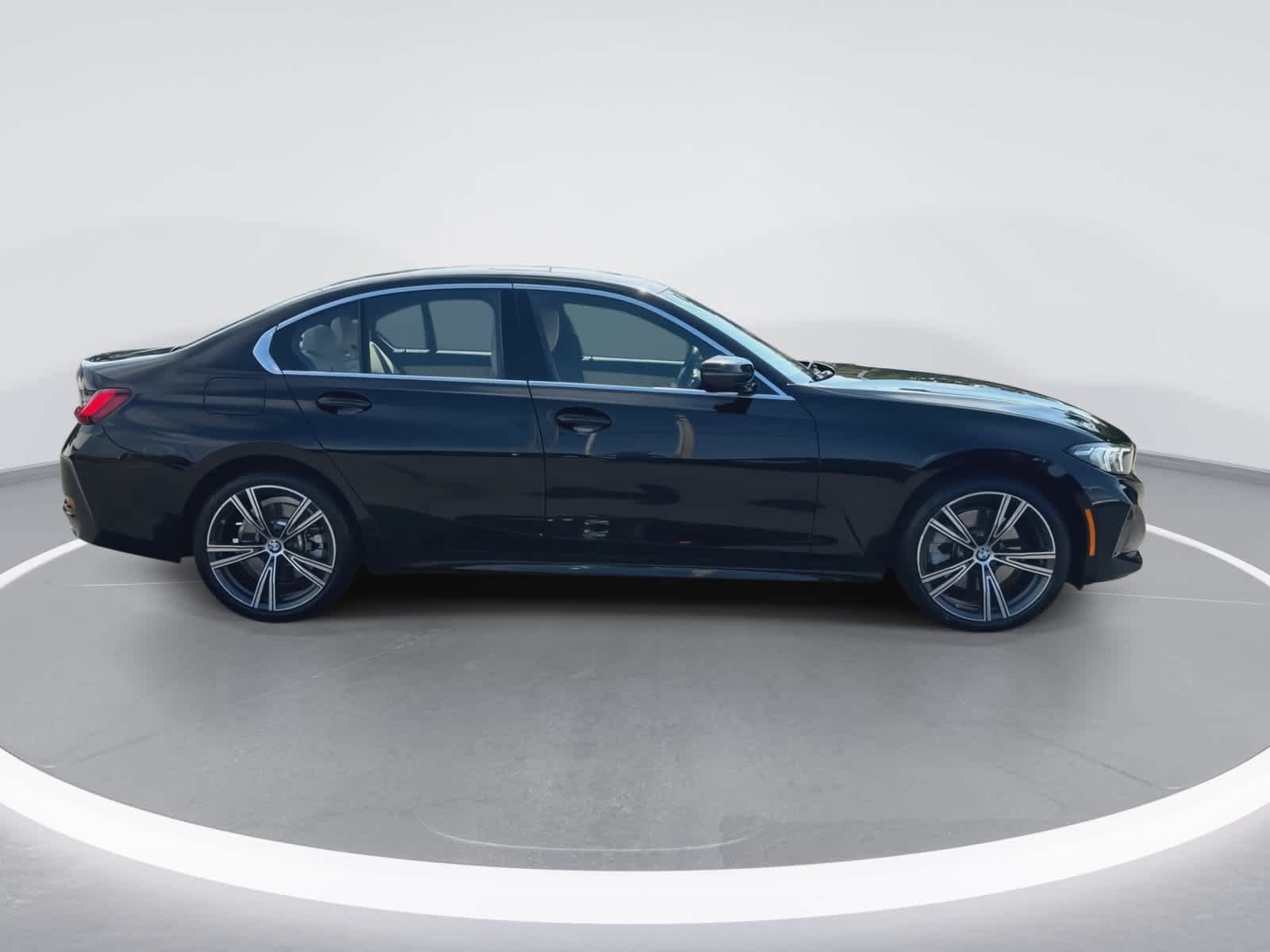 Used 2024 BMW 330i xDrive Sedan w/ Convenience Package AWD/4WD image 9