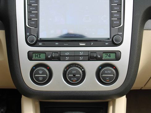 Used 2009 Volkswagen Eos Komfort image 29