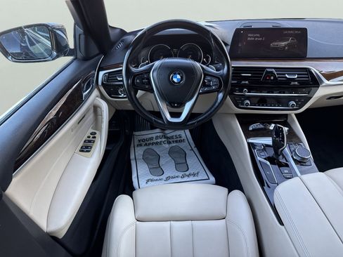 Used 2018 BMW 530i xDrive image 15