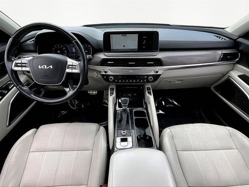 Used 2022 Kia Telluride SX w/ Nightfall Edition Package image 16