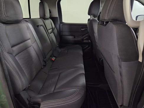 Used 2022 Nissan Frontier SV image 27
