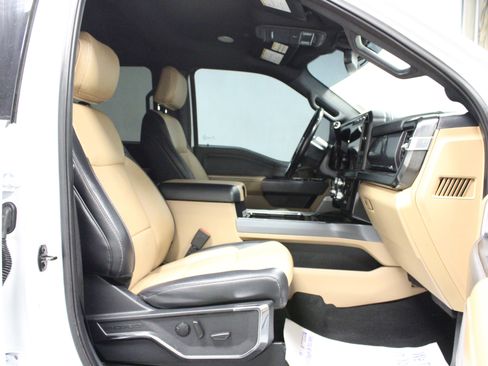Used 2024 Ford F350 Lariat w/ Lariat Ultimate Package image 16