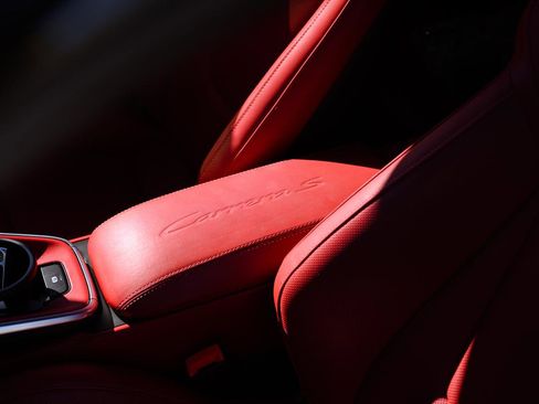 Used 2022 Porsche 911 Carrera S RWD image 58