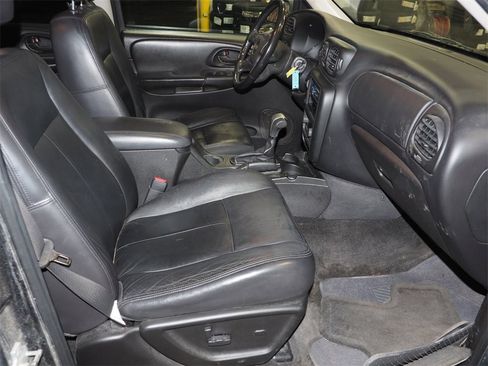 Used 2008 Chevrolet TrailBlazer LT w/ Sun And 6-Disc Cd Package image 15