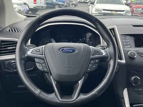 Used 2017 Ford Edge SEL AWD/4WD image 16