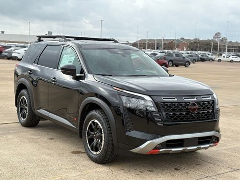 New 2026 Nissan Pathfinder Rock Creek image 5