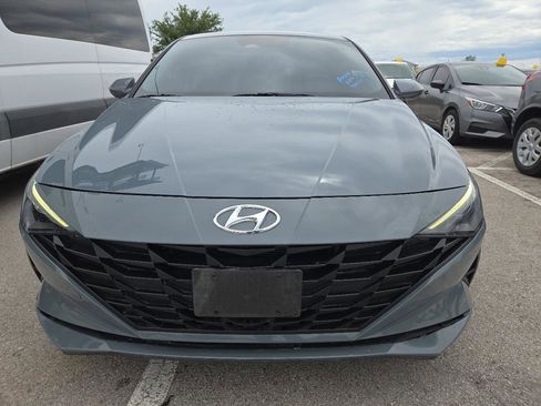 Used 2022 Hyundai Elantra Blue FWD image 2
