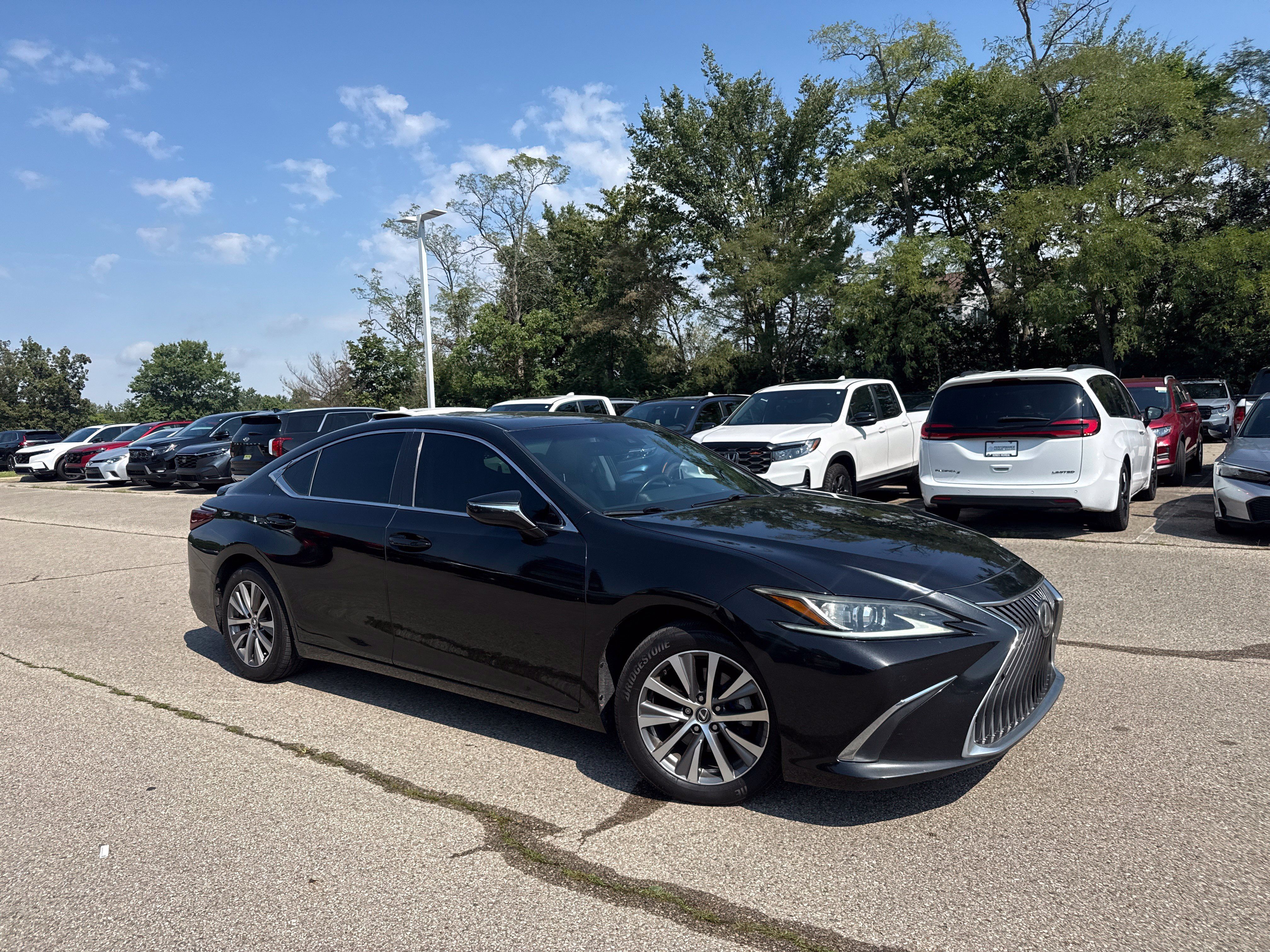 Used 2019 Lexus ES 350 w/ Premium Package FWD image 27