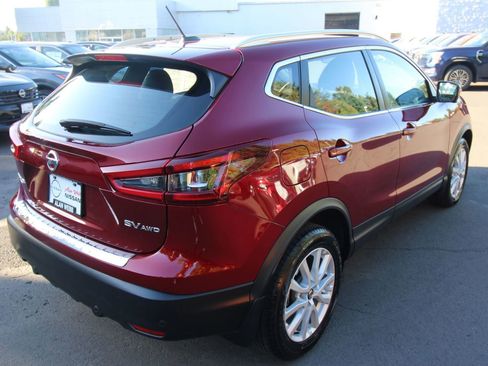 Used 2022 Nissan Rogue Sport SV w/ Technology Package image 5