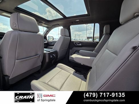 Used 2023 GMC Yukon XL SLT w/ SLT Luxury Package AWD/4WD image 29