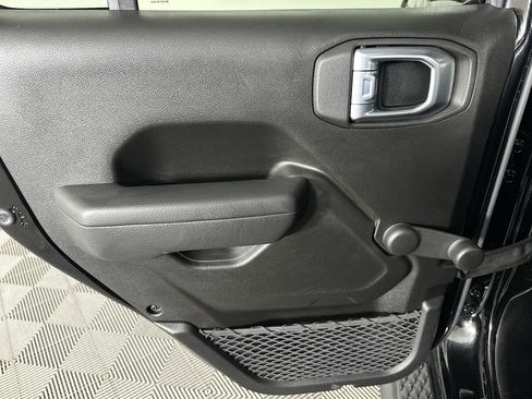 Used 2022 Jeep Gladiator Sport image 25