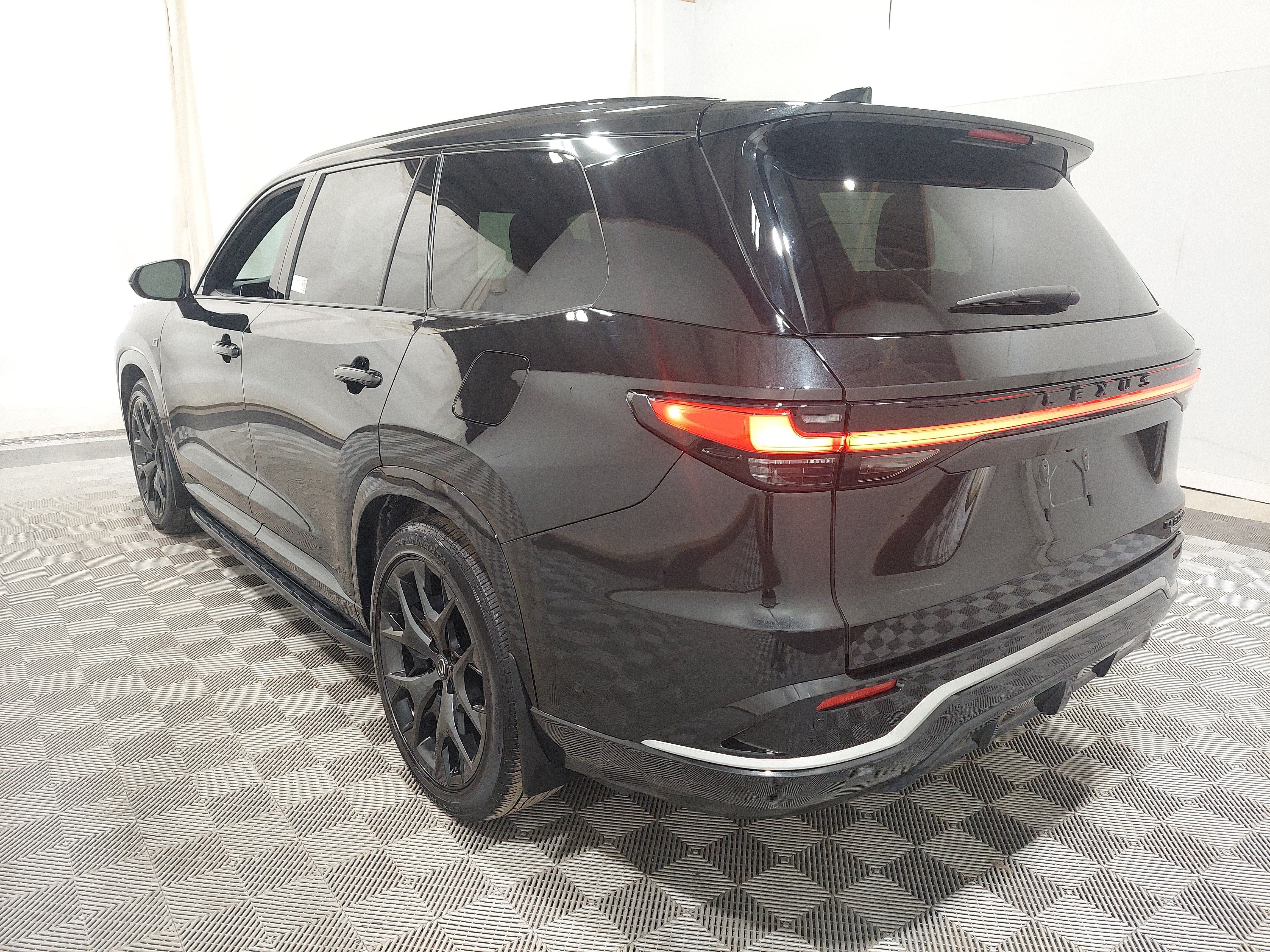 Used 2024 Lexus TX 500h AWD image 2