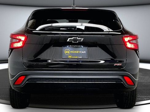 Used 2024 Chevrolet Trax RS FWD image 5