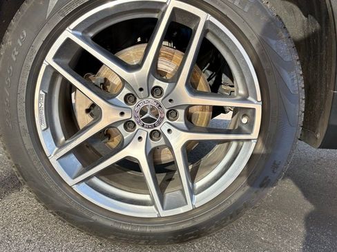 Certified 2018 Mercedes-Benz GLC 300 4MATIC image 4