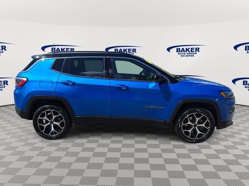 Used 2025 Jeep Compass Limited AWD/4WD image 2