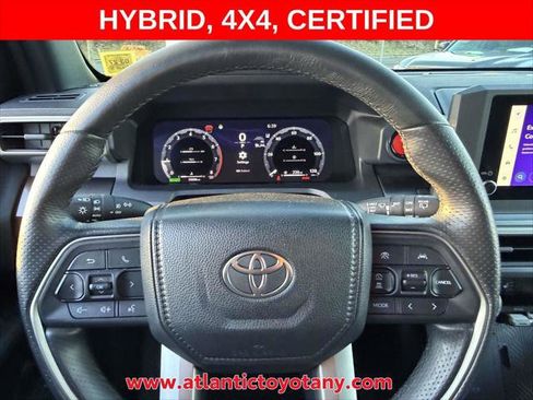 Certified 2025 Toyota 4Runner TRD Off-Road AWD/4WD image 26
